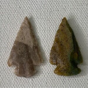 2 Hand Knapped Stone Arrowheads Multicolor Chert Modern Carving Crafts Jewelry